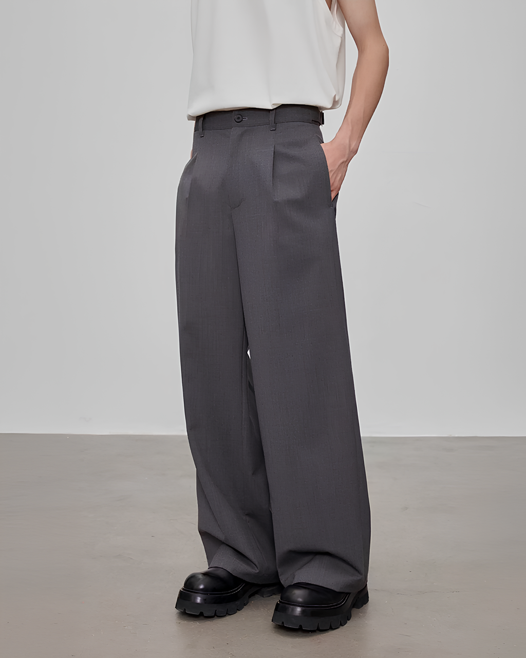 Virgin Wool Tucked Straight Trousers koku0165