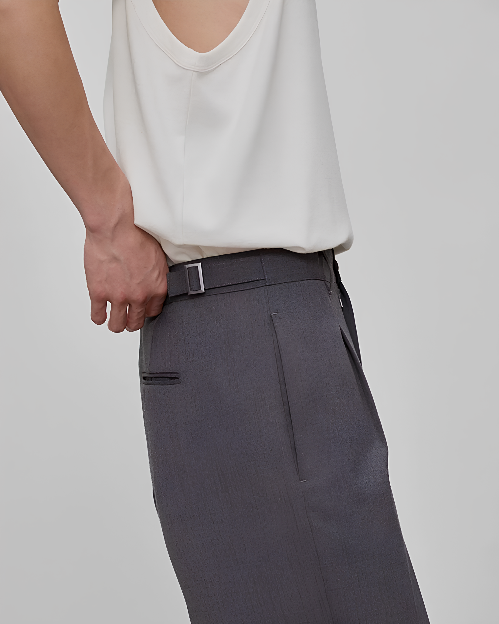 Virgin Wool Tucked Straight Trousers koku0165