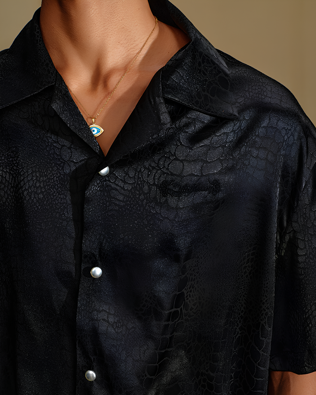 Croc Texture Open Collar Shirt koku0171
