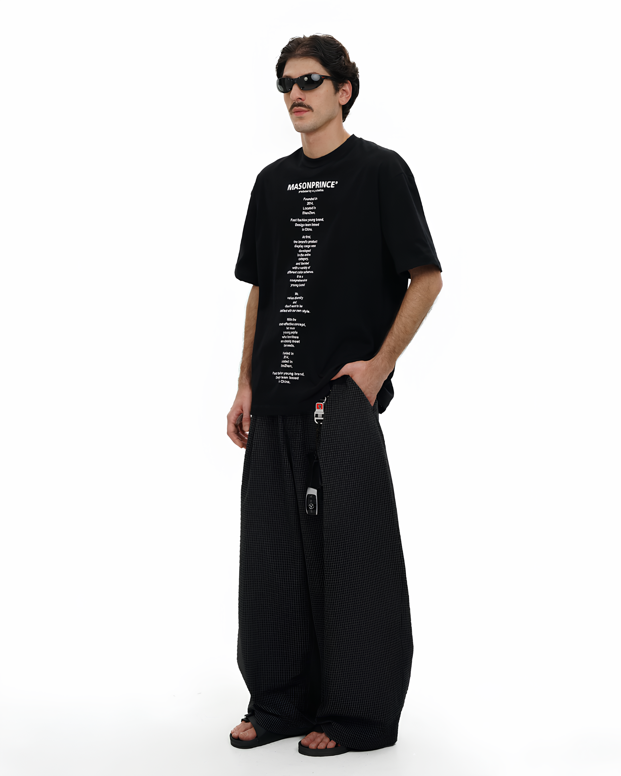 Vertical Statement Logo Tee koku0180