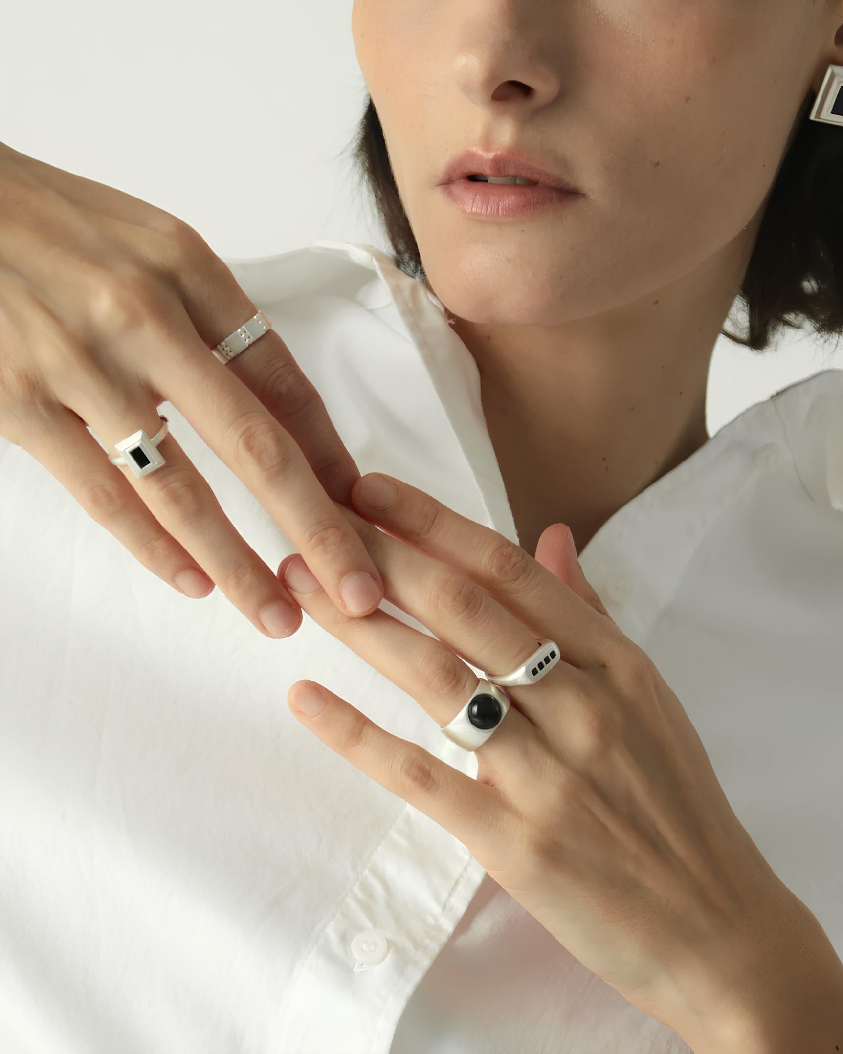 Black Onyx Open-End Signet Ring koku0197