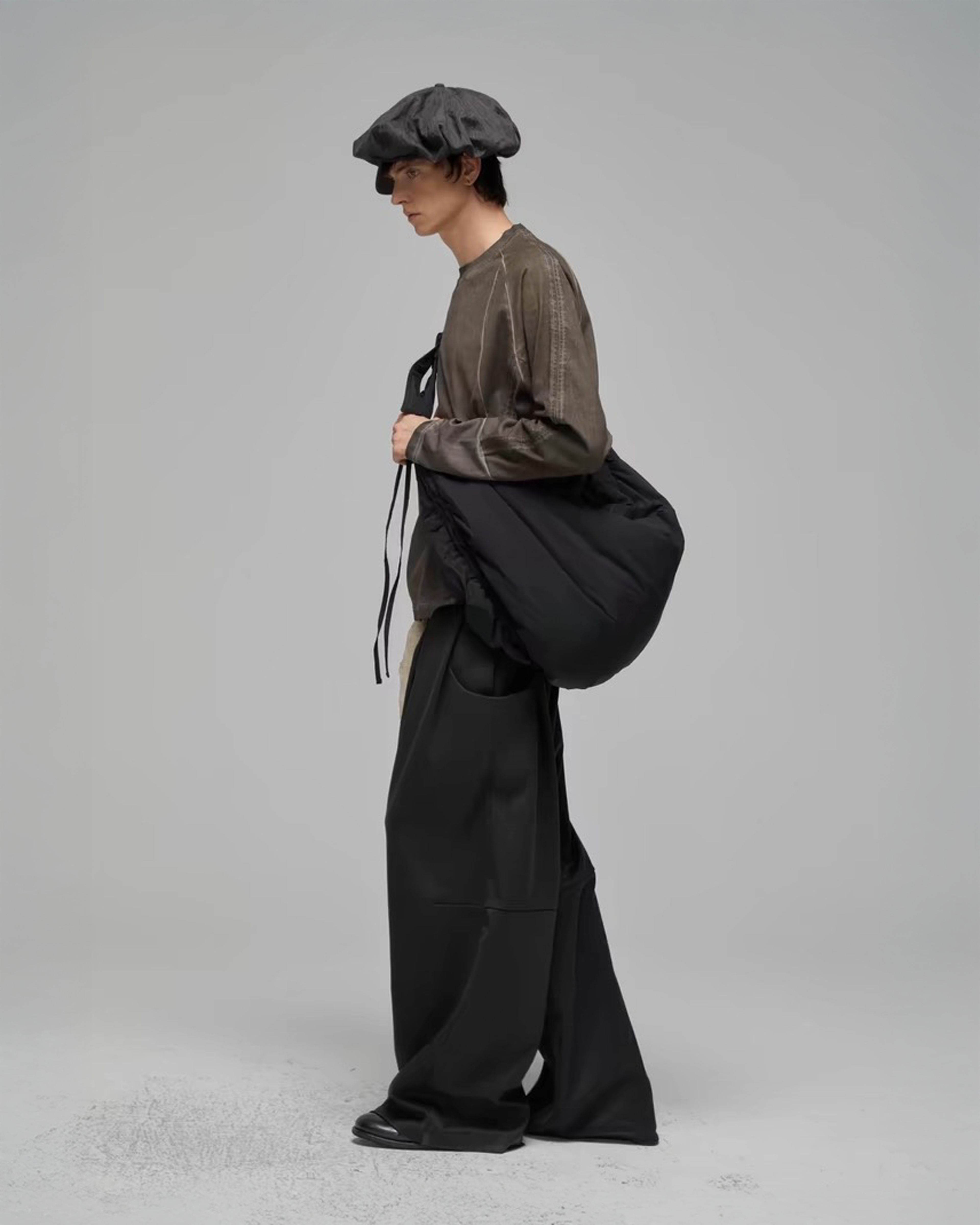 DECESOLO 2-pleat side pocket wide pants koku0017