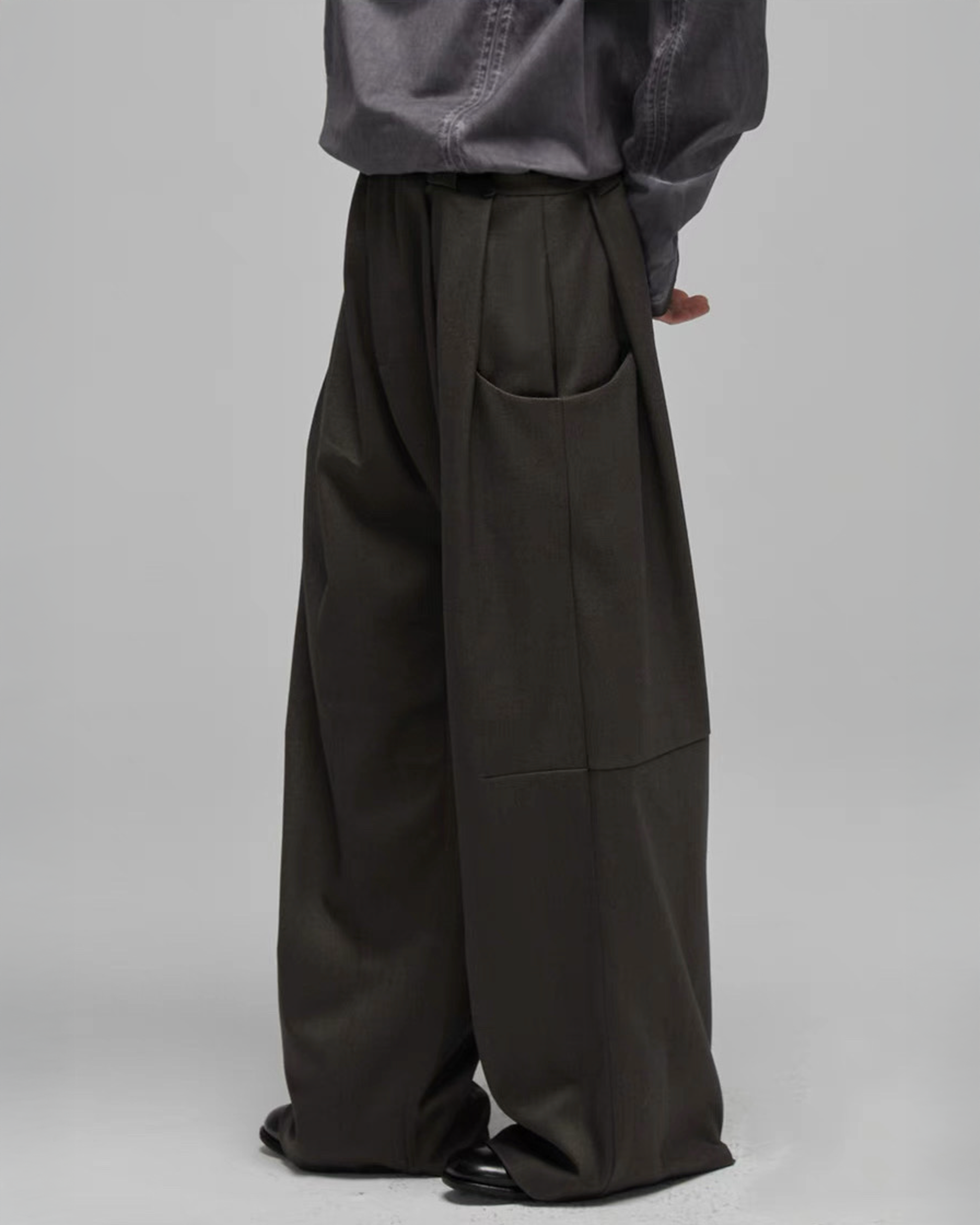 DECESOLO 2-pleat side pocket wide pants koku0017