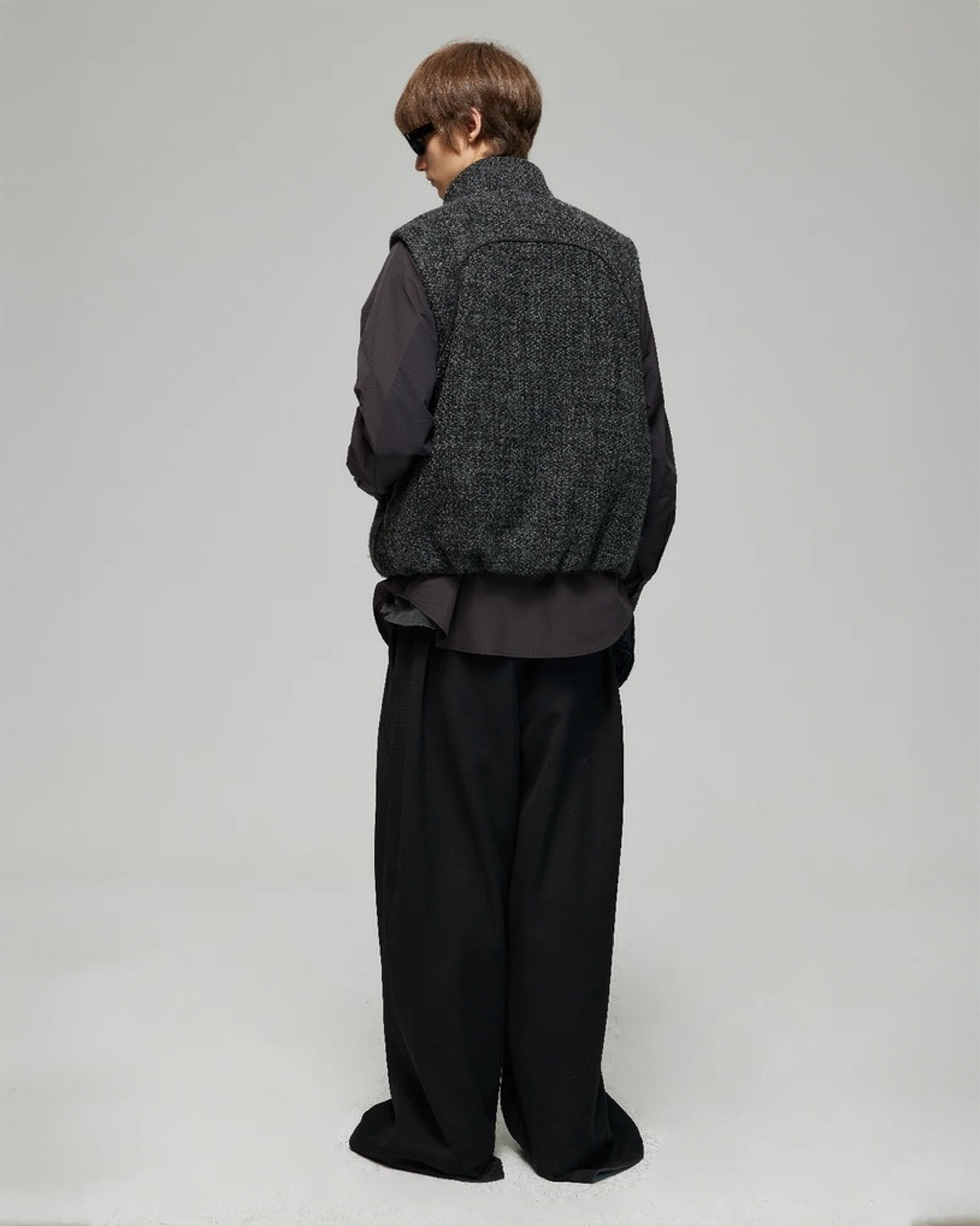 DECESOLO High Neck Jacquard Quilted Vest koku0018