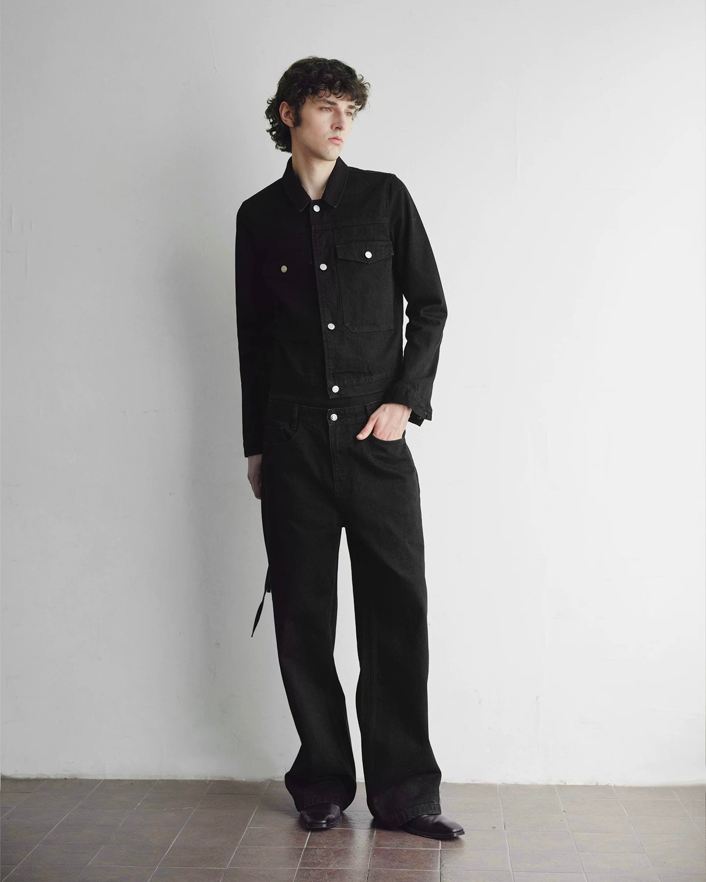 Slight Vogue Cropped Black Denim Jacket koku0020