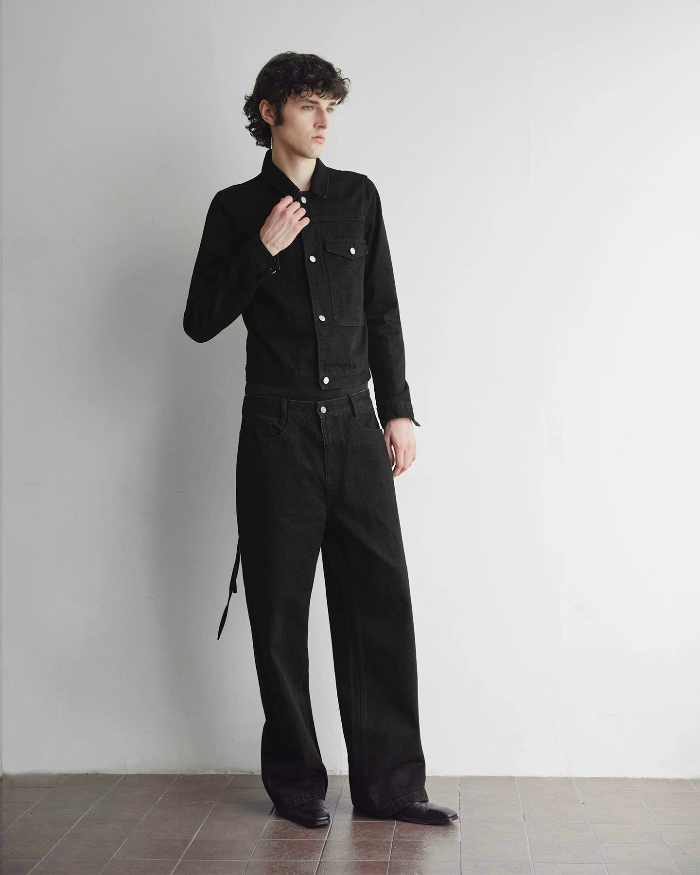 Slight Vogue Cropped Black Denim Jacket koku0020