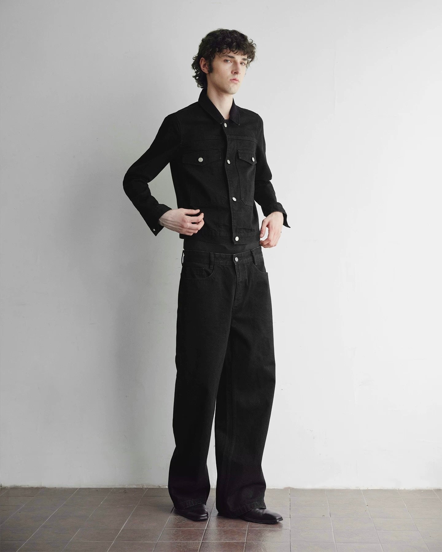 Slight Vogue Cropped Black Denim Jacket koku0020
