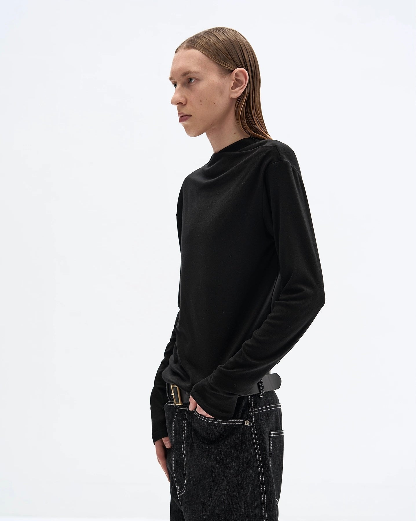Slight Vogue Tight Fit Long Sleeve Tee koku0022