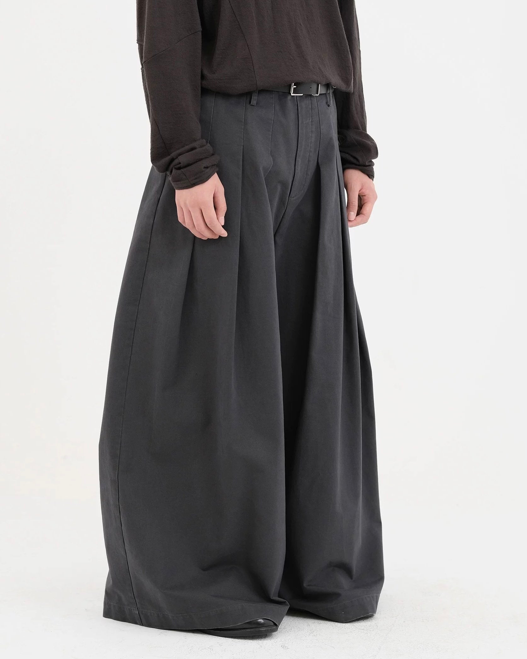 Wide Pleated Volume Trousers koku0100