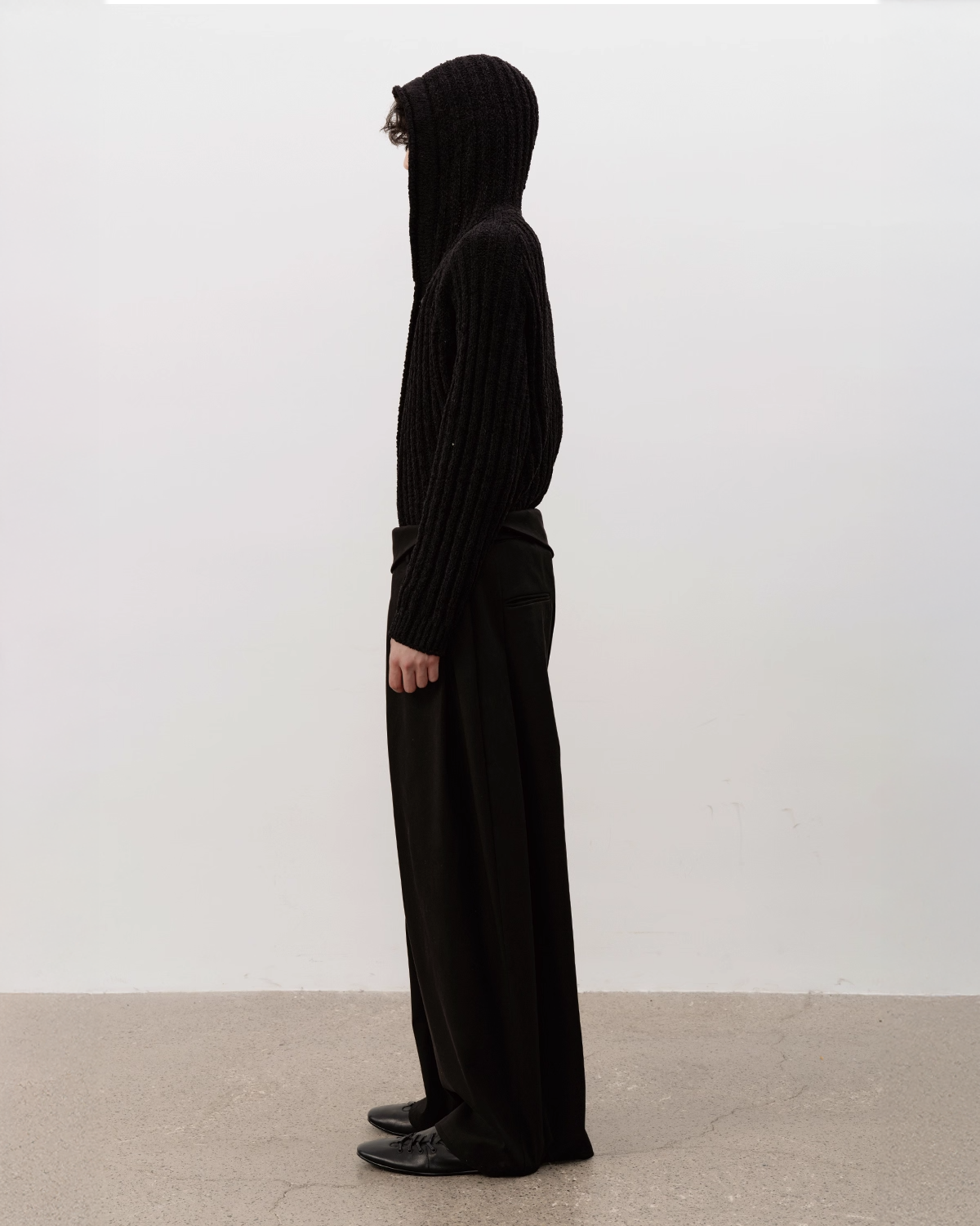 Diagonal Lace-Up Pleated Leather Shoes koku0086